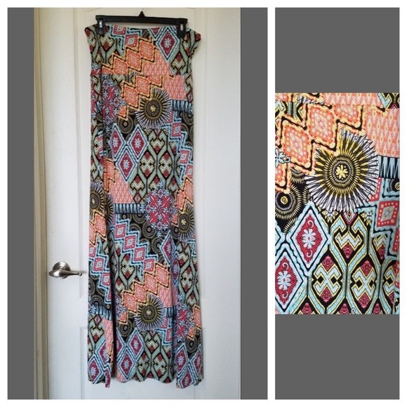 The Zig Zag Stripe Dresses & Skirts - Maxi Skirt EUC F3